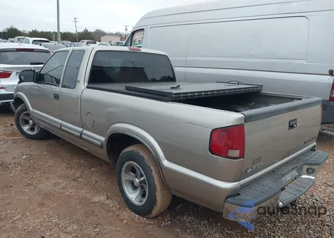2000 Chevrolet S-10 Ls из США, поврежденный, VIN 1GCCS19W9Y8104987